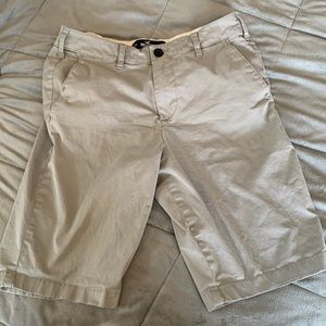 Hollister. Flat Front Short 12”. Waist 31
